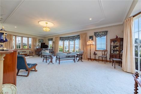 Photo of property in 92 Viewmont Drive, Harbour View, Lower Hutt, 5010