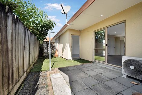 Photo of property in 5/17 Neta Grove, Henderson, Auckland, 0612
