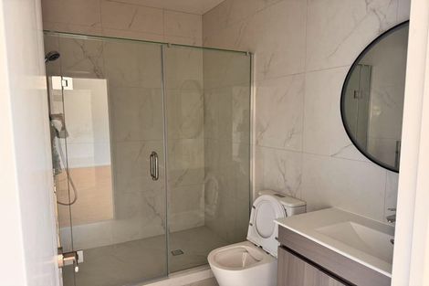 Photo of property in 24 Gladys Avenue, Glenfield, Auckland, 0629