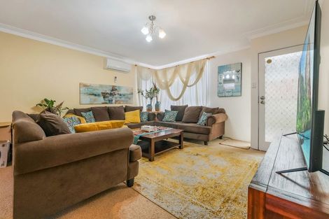 Photo of property in 2/8 Akehurst Avenue, New Lynn, Auckland, 0600