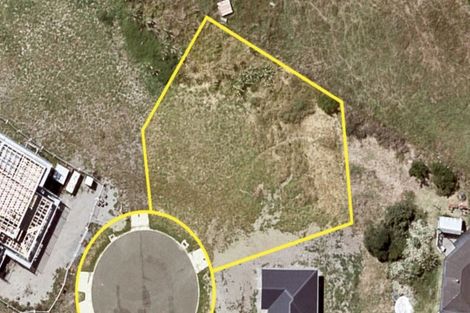 Photo of property in 8 Arapipi Way, Peka Peka, Waikanae, 5391