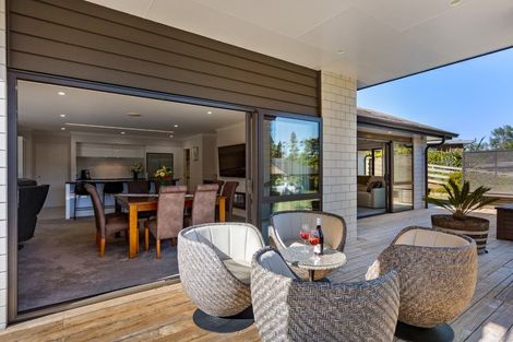 Photo of property in 7 Pike Place, Ferndale, New Plymouth, 4310