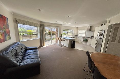 Photo of property in 6 Catlins Glen, Aotea, Porirua, 5024