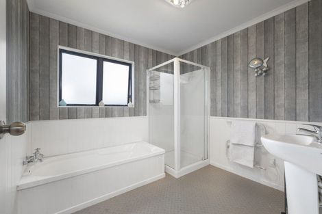 Photo of property in 39 Balfour Crescent, Castlepoint, Tinui, 5889