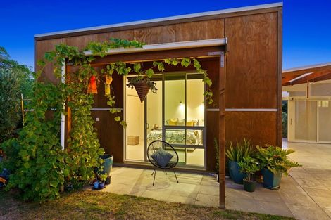 Photo of property in 40 Raukawa Road, Peka Peka, Waikanae, 5391