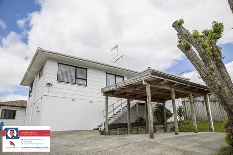 Photo of property in 12 Tetrarch Place, Totara Vale, Auckland, 0629