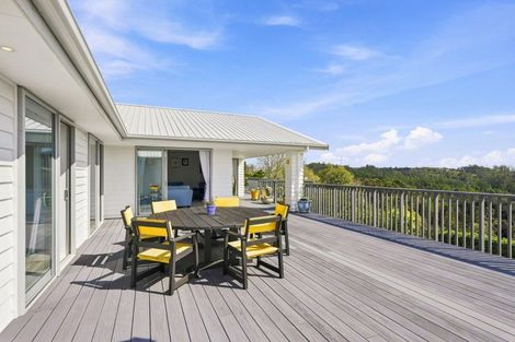 Photo of property in 136 Pinchgut Road, Kaukapakapa, 0873