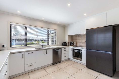 Photo of property in 35 Noumea Drive, Rangatira Park, Taupo, 3330
