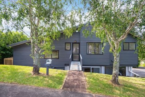 Photo of property in 2/9a Kitewao Street, Northcote, Auckland, 0627