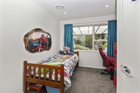 Photo of property in 12 Kashmir Road, Glen Eden, Auckland, 0602