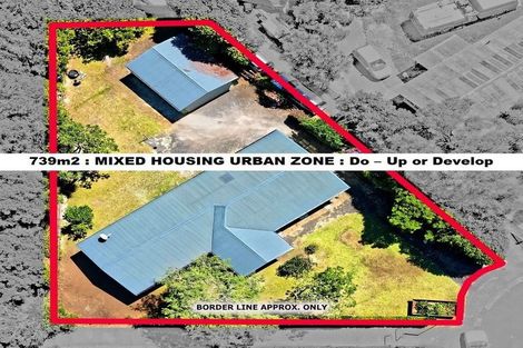 Photo of property in 1 Normandy Place, Henderson, Auckland, 0610