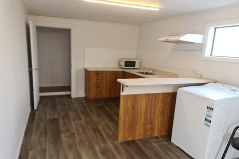 Photo of property in 11 William Souter Street, Forrest Hill, Auckland, 0620