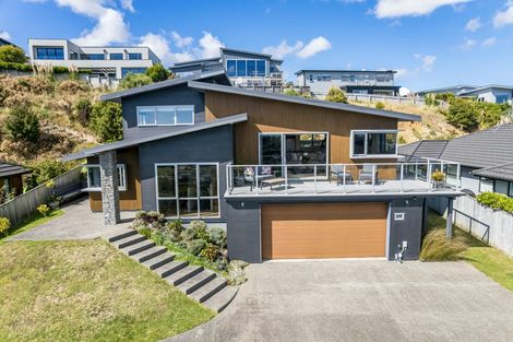 Photo of property in 22 Ships Cove, Whitby, Porirua, 5024