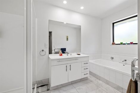 Photo of property in 43 Heyders Road, Spencerville, Christchurch, 8083