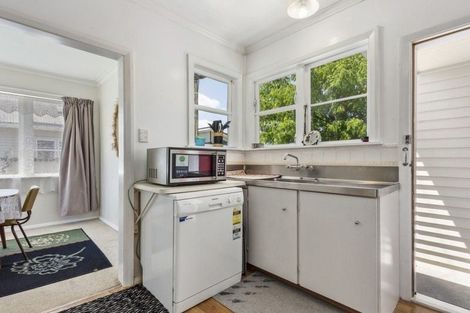 Photo of property in 13 Heretaunga Square, Silverstream, Upper Hutt, 5019