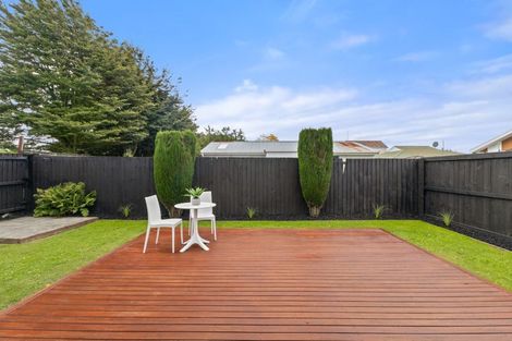 Photo of property in 2/77 Denise Crescent, Hornby, Christchurch, 8042