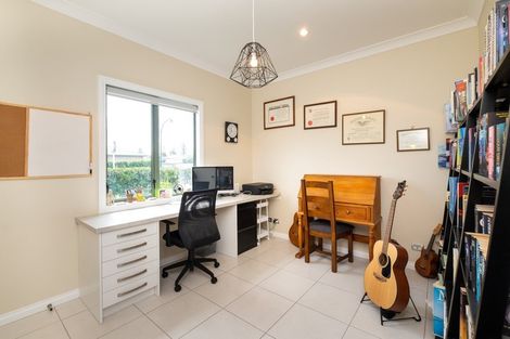 Photo of property in 1 Hunter Drive, Awatoto, Napier, 4110