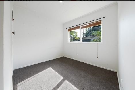 Photo of property in 24 Robert Burke Place, Henderson, Auckland, 0612