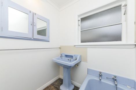 Photo of property in 8 Saint Albans Avenue, Hokowhitu, Palmerston North, 4410