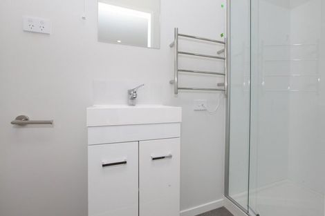 Photo of property in 15/10 Burrows Place, Frankton, Hamilton, 3204