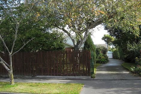 Photo of property in 37 Longmuir Street, Ilam, Christchurch, 8041
