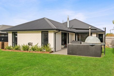 Photo of property in 17 Seymour Drive, Rolleston, 7614
