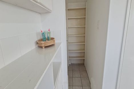 Photo of property in 44 Exmouth Road, Northcote, Auckland, 0627