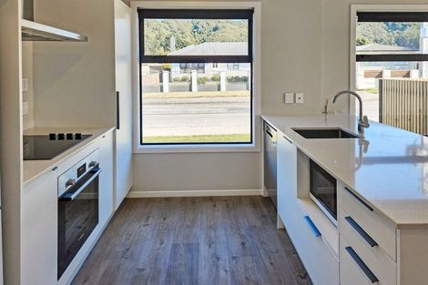 Photo of property in 58a Fraser Street, Wainuiomata, Lower Hutt, 5014