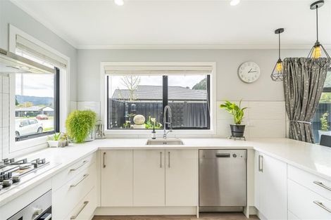 Photo of property in 12 Fenwick Crescent, Wallaceville, Upper Hutt, 5018