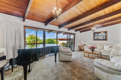 Photo of property in 9 Noumea Place, Mairangi Bay, Auckland, 0630