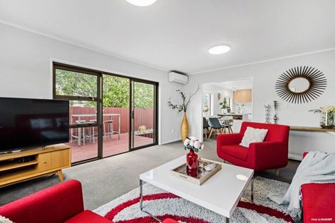 Photo of property in 1/12 Eastwood Rise, Browns Bay, Auckland, 0630