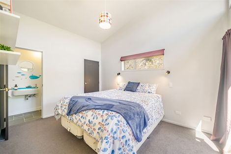 Photo of property in 27 Carlow Grove, Birchville, Upper Hutt, 5018