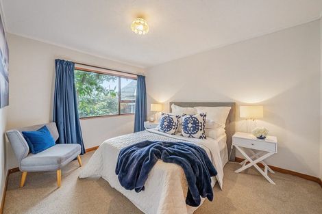 Photo of property in 16a Parklands Drive, Karori, Wellington, 6012