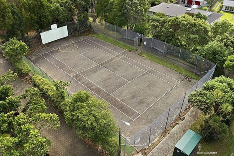 Photo of property in 17 Paddington Grove, Karori, Wellington, 6012