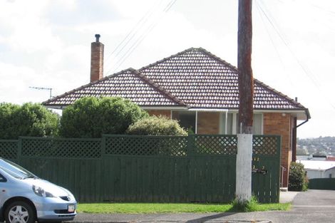 Photo of property in 3/1572 Dominion Extension, Mount Roskill, Auckland, 1041