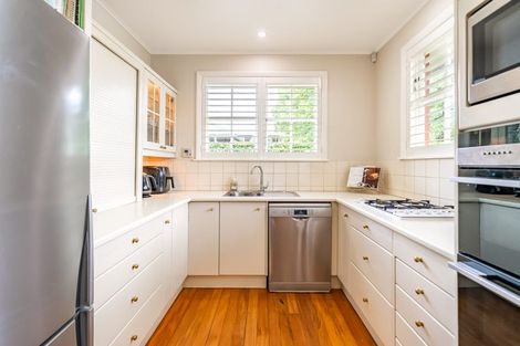 Photo of property in 423 Fergusson Drive, Heretaunga, Upper Hutt, 5018