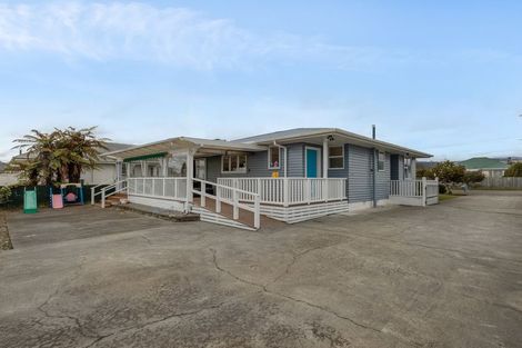 Photo of property in 13 Bowen Street, Levin, 5510