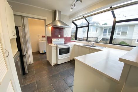 Photo of property in 2/717 East Coast Road, Browns Bay, Auckland, 0630