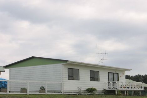 Photo of property in 12 Harrod Avenue, Foxton Beach, Foxton, 4815