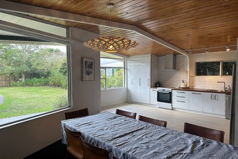 Photo of property in 32 Te Moana Road, Waikanae Beach, Waikanae, 5036