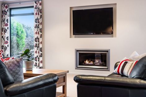 Photo of property in 69a Oraha Road, Kumeu, 0892