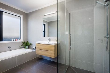 Photo of property in 54 Norfolk Drive, Cambridge, 3434