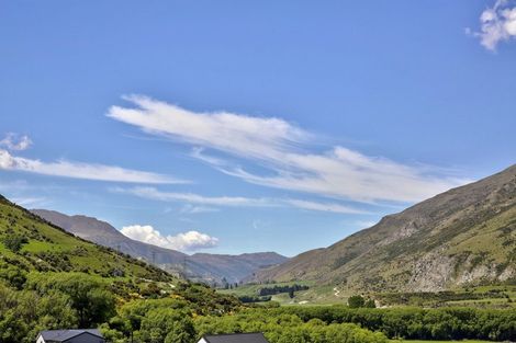 Photo of property in 44 Judge And Jury Drive, Lake Hayes, Queenstown, 9304