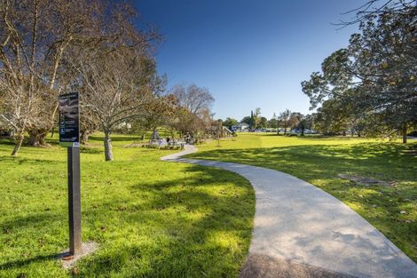 Photo of property in 2 Grahame Street, Devonport, Auckland, 0624