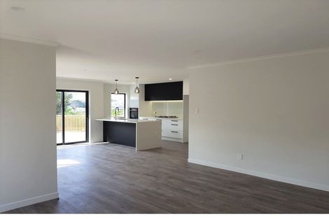 Photo of property in 1 Opaoa Way, Aotea, Porirua, 5024
