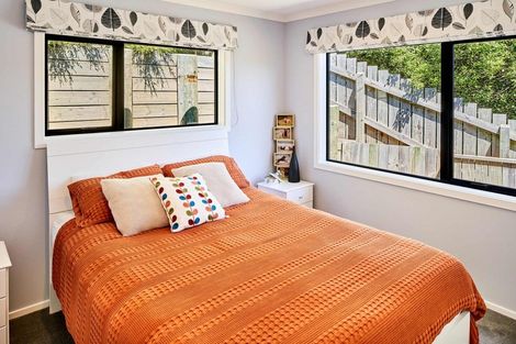 Photo of property in 102 Navigation Drive, Whitby, Porirua, 5024