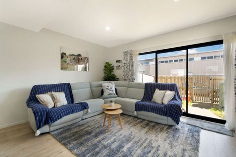 Photo of property in 45 Eileen Newey Place, Henderson, Auckland, 0612