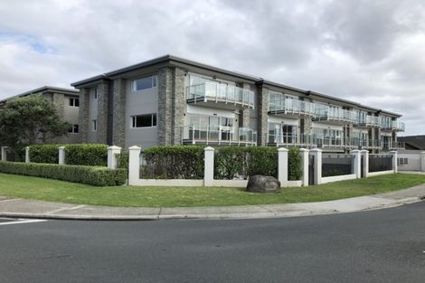 Photo of property in 304/252 Centreway Road, Orewa, 0931
