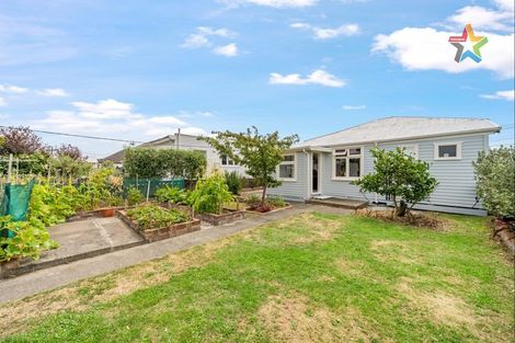 Photo of property in 9 East Street, Petone, Lower Hutt, 5012