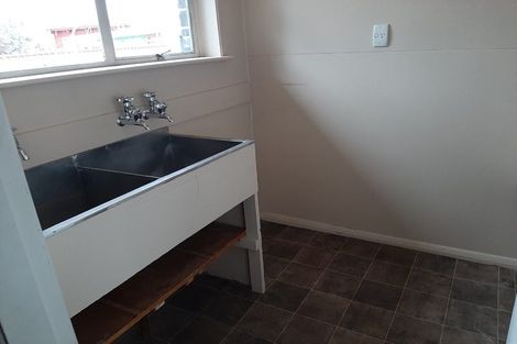 Photo of property in 9 Campbell Street, Alexandra, 9320